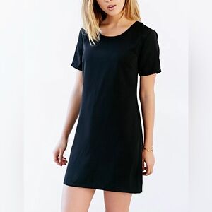 URBAN OUTFITTERS kimchi blue woven a-line tshirt dress black size S